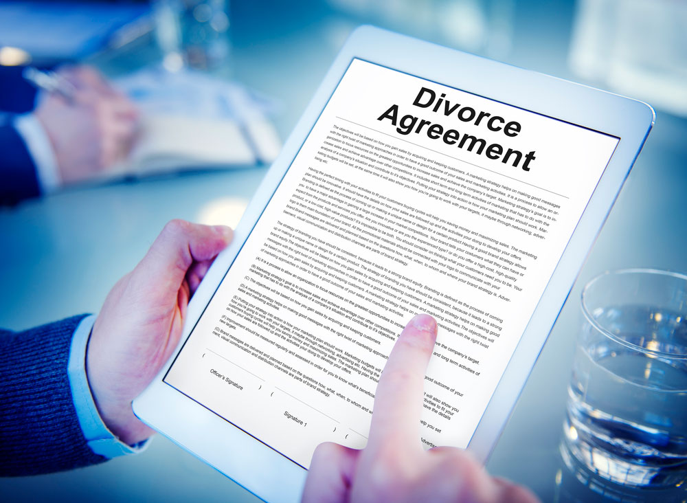 Florida Divorce Paralegal vs Lawyer